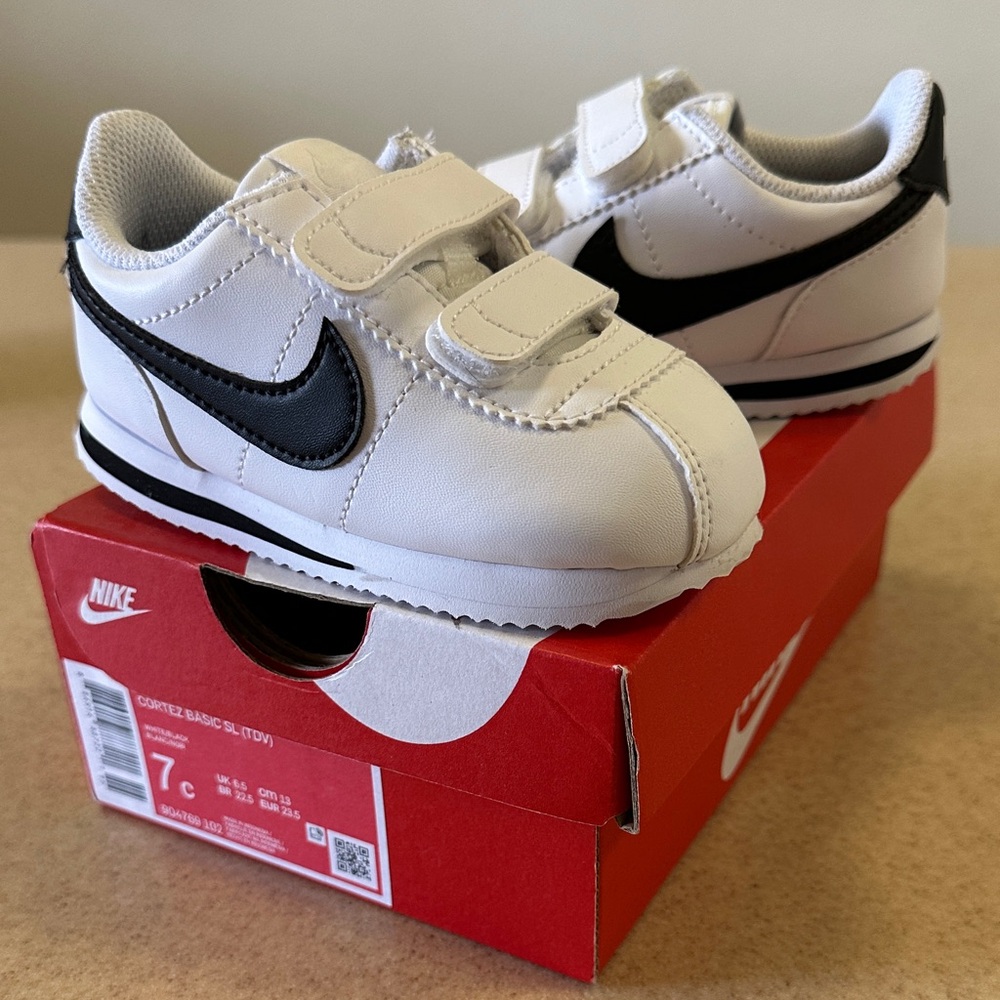 Nike Cortez White and Black Velcro Sneakers new